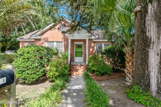 513 Ribaut Road, Beaufort, SC 29902