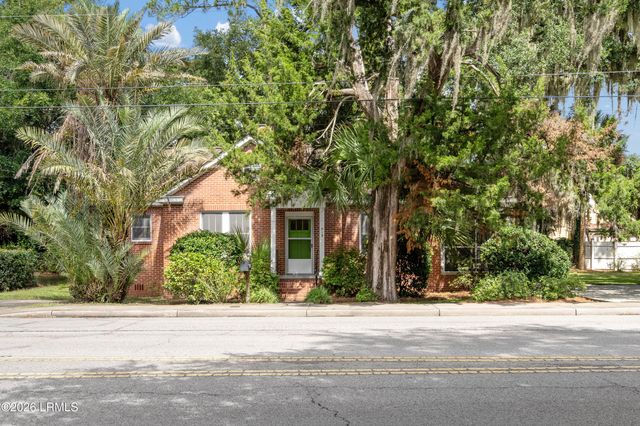 513 Ribaut Road, Beaufort, SC 29902