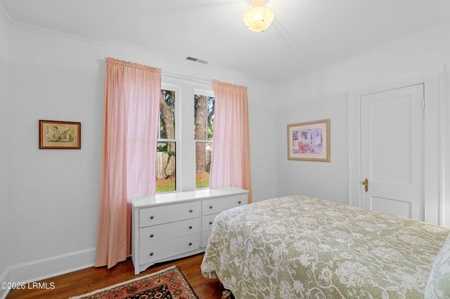 513 Ribaut Road, Beaufort, SC 29902