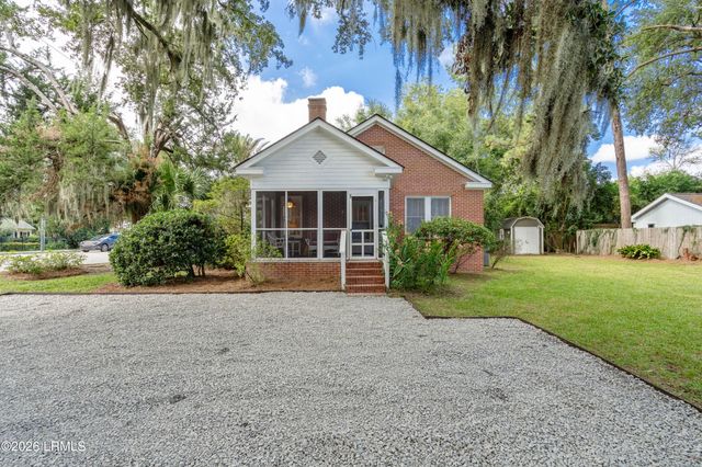 513 Ribaut Road, Beaufort, SC 29902