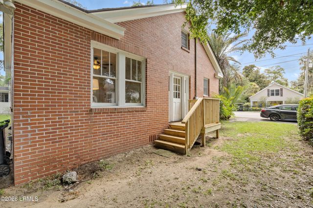 513 Ribaut Road, Beaufort, SC 29902