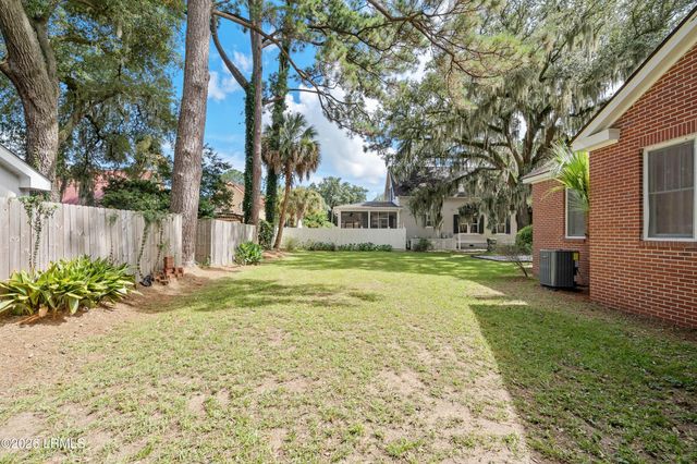 513 Ribaut Road, Beaufort, SC 29902