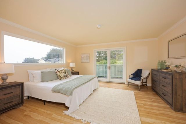 551 4th Street, Montara, CA 94037
