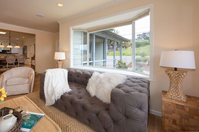 551 4th Street, Montara, CA 94037