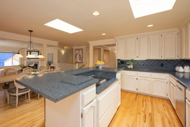 551 4th Street, Montara, CA 94037