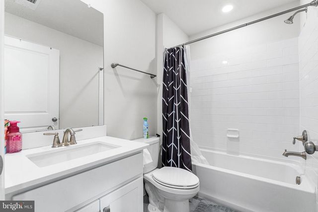 459 MONTE FARM RD, Mount Laurel, NJ 08054