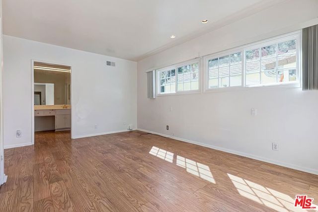 11438 Berwick Street, Los Angeles, CA 90049