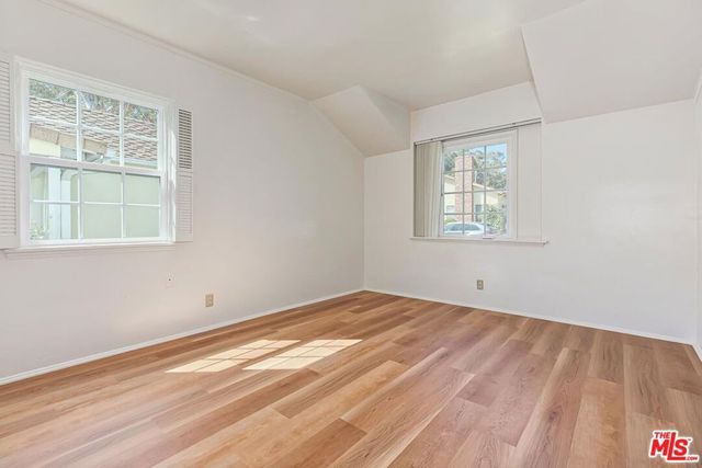 11438 Berwick Street, Los Angeles, CA 90049