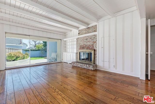 11438 Berwick Street, Los Angeles, CA 90049