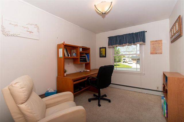 3112 Drier Rd, Eau Claire, WI 54701