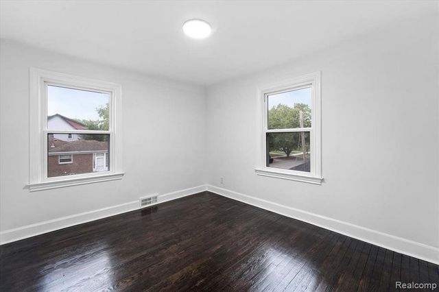 11943 E Outer Drive, Detroit, MI 48224