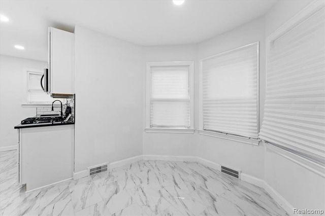 11943 E Outer Drive, Detroit, MI 48224