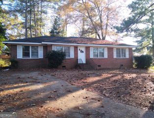 4158 Log Cabin Drive, Macon, GA 31204