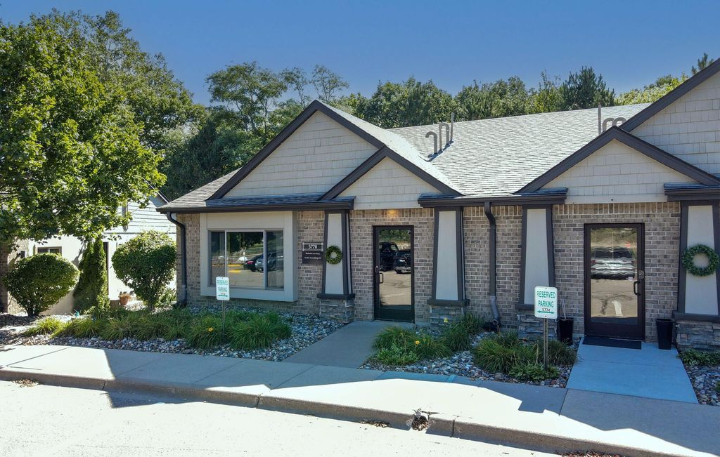 5770 Blackshire Path, Inver Grove Heights, MN 55076 — photo 2