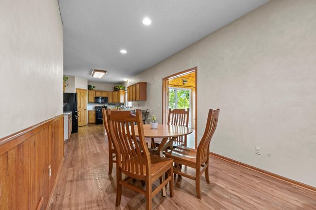2147 Ponds Court, Shakopee, MN 55379