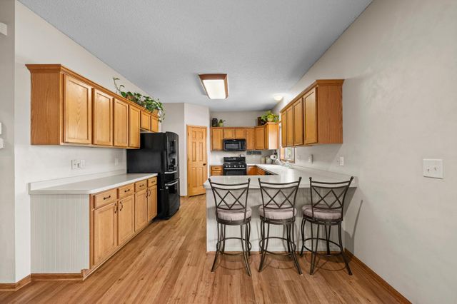 2147 Ponds Court, Shakopee, MN 55379