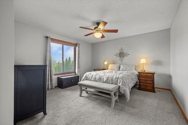 2147 Ponds Court, Shakopee, MN 55379