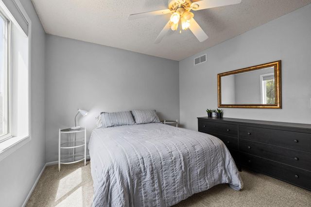 2147 Ponds Court, Shakopee, MN 55379