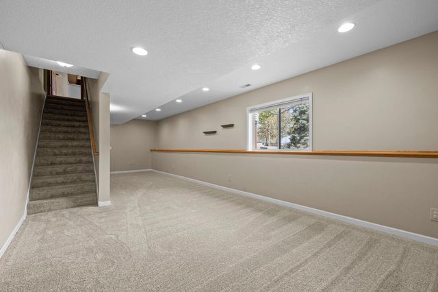 2147 Ponds Court, Shakopee, MN 55379