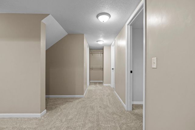2147 Ponds Court, Shakopee, MN 55379