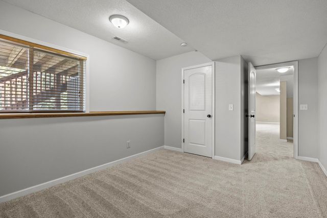 2147 Ponds Court, Shakopee, MN 55379