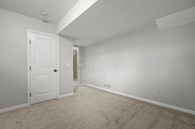 2147 Ponds Court, Shakopee, MN 55379
