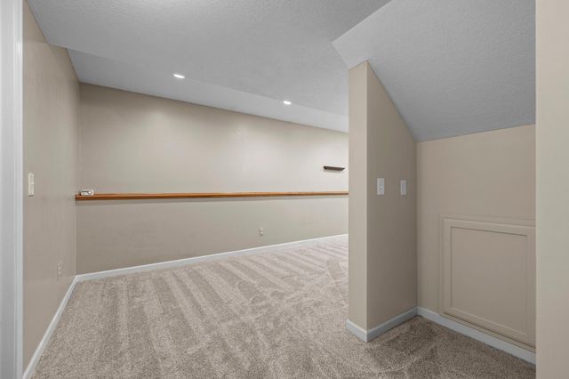 2147 Ponds Court, Shakopee, MN 55379