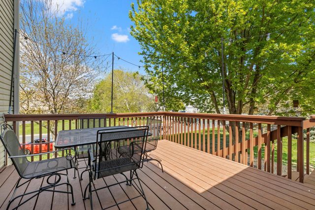 2147 Ponds Court, Shakopee, MN 55379