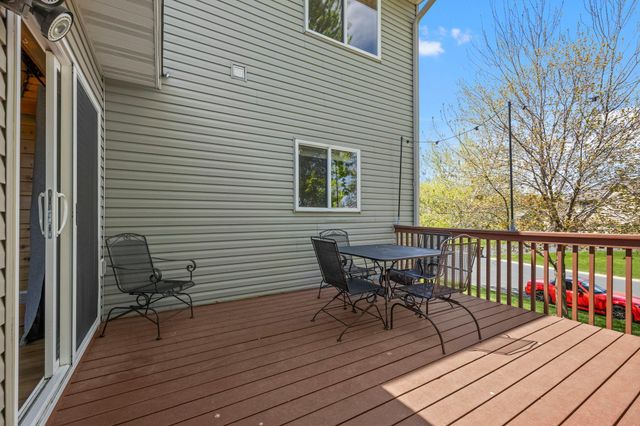 2147 Ponds Court, Shakopee, MN 55379