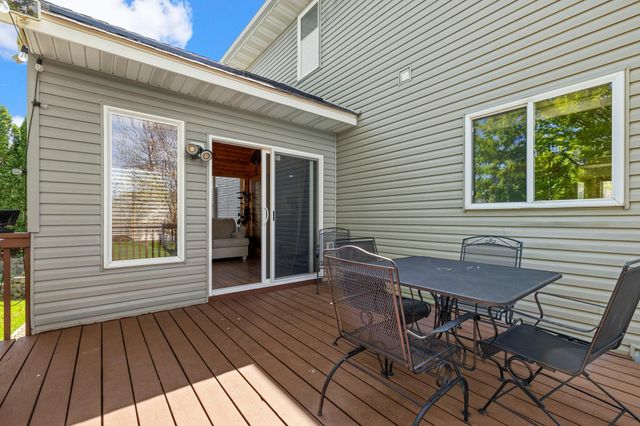 2147 Ponds Court, Shakopee, MN 55379