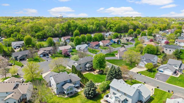 2147 Ponds Court, Shakopee, MN 55379