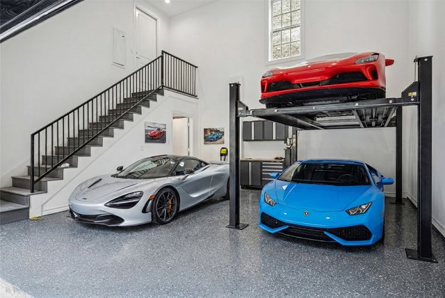 4070 Oak Circle, Addison, TX 75001