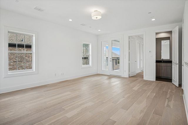 4070 Oak Circle, Addison, TX 75001