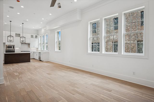 4070 Oak Circle, Addison, TX 75001