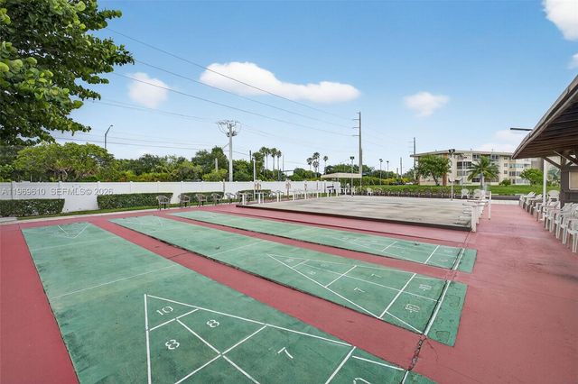 3051 NW 46th Avenue 405, Lauderdale Lakes, FL 33313