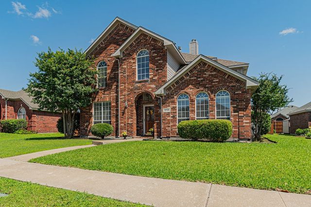 2710 Winterberry Drive, Rowlett, TX 75089