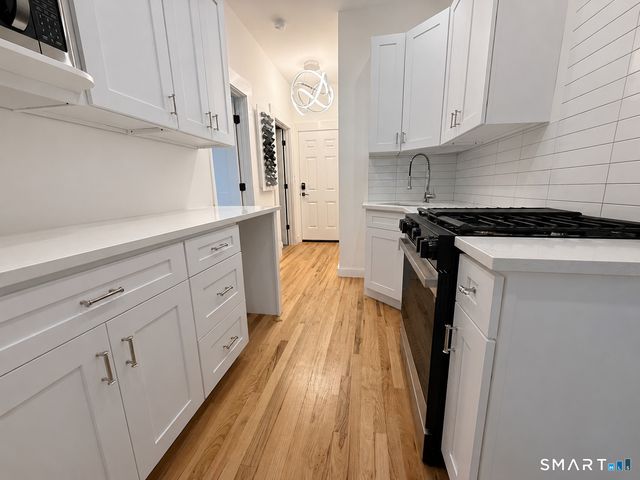 492 Lombard Street 1st floor, New Haven, CT 06513
