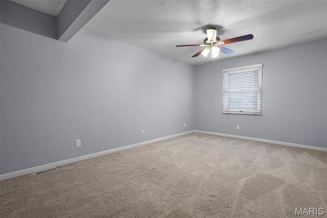 8985 S Swan Circle, St Louis, MO 63144