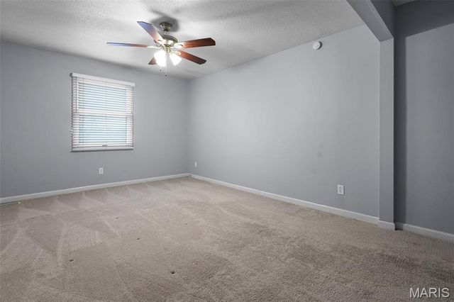 8985 S Swan Circle, St Louis, MO 63144