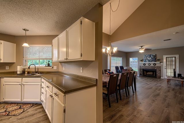 6906 Ridge Place Street, San Antonio, TX 78250