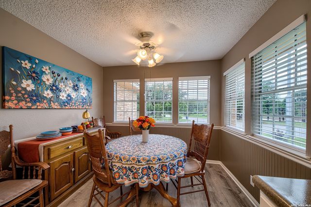6906 Ridge Place Street, San Antonio, TX 78250