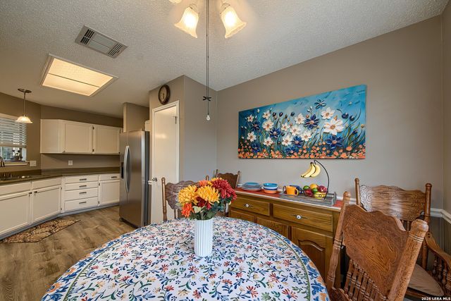 6906 Ridge Place Street, San Antonio, TX 78250