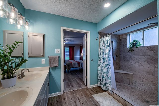 6906 Ridge Place Street, San Antonio, TX 78250