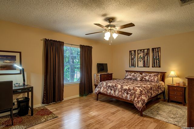 6906 Ridge Place Street, San Antonio, TX 78250