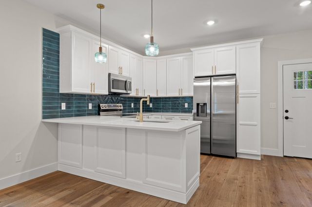 2127 Oak Street, Signal Mountain, TN 37377