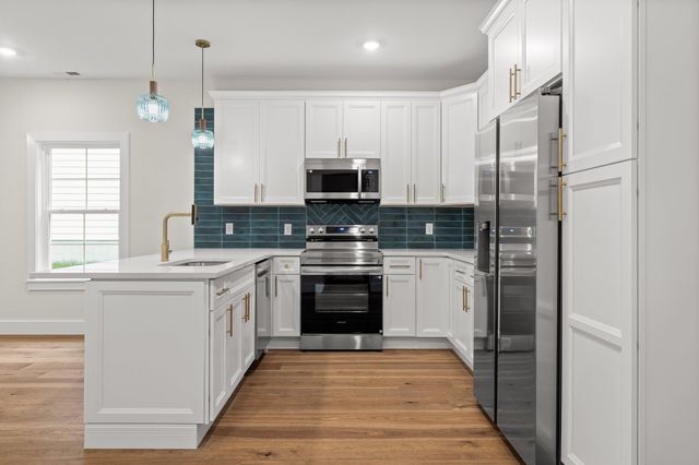 2127 Oak Street, Signal Mountain, TN 37377