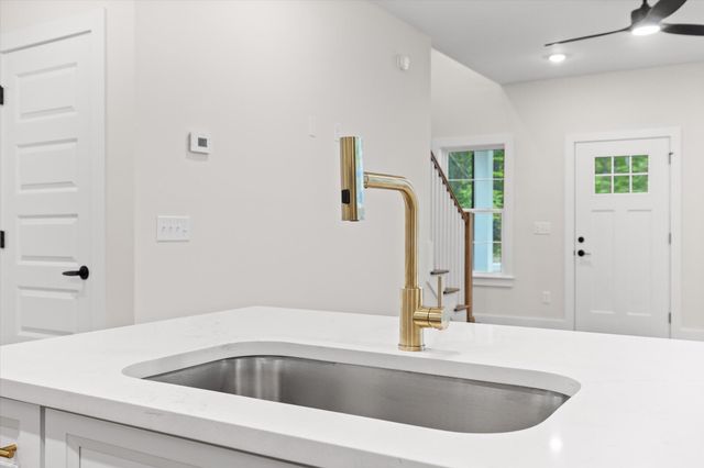 2127 Oak Street, Signal Mountain, TN 37377