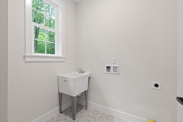 2127 Oak Street, Signal Mountain, TN 37377