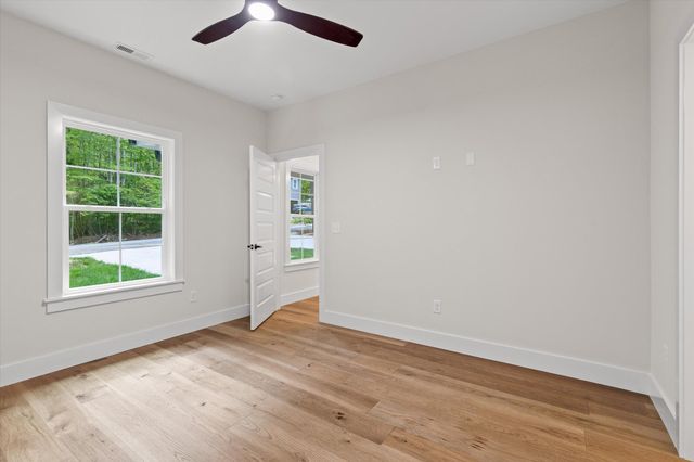 2127 Oak Street, Signal Mountain, TN 37377