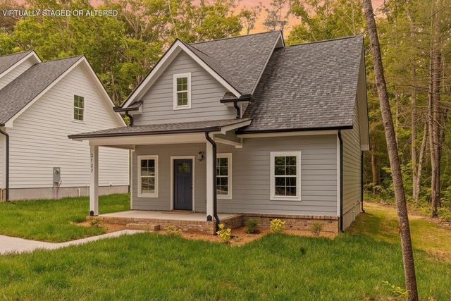 2127 Oak Street, Signal Mountain, TN 37377